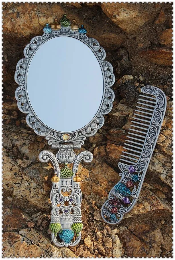 

Antique Bronze tin metal castle style portable handle Mirror Creative Birthday Gift Beauty Carry-on makeup Mirror comb set 356B