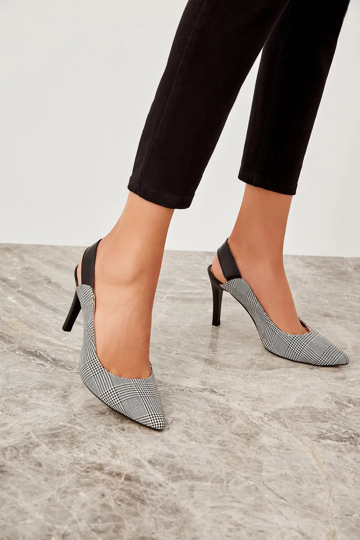 

Trendyol Gray Plaid Women 'S Heels Shoes TAKSS19GA0012