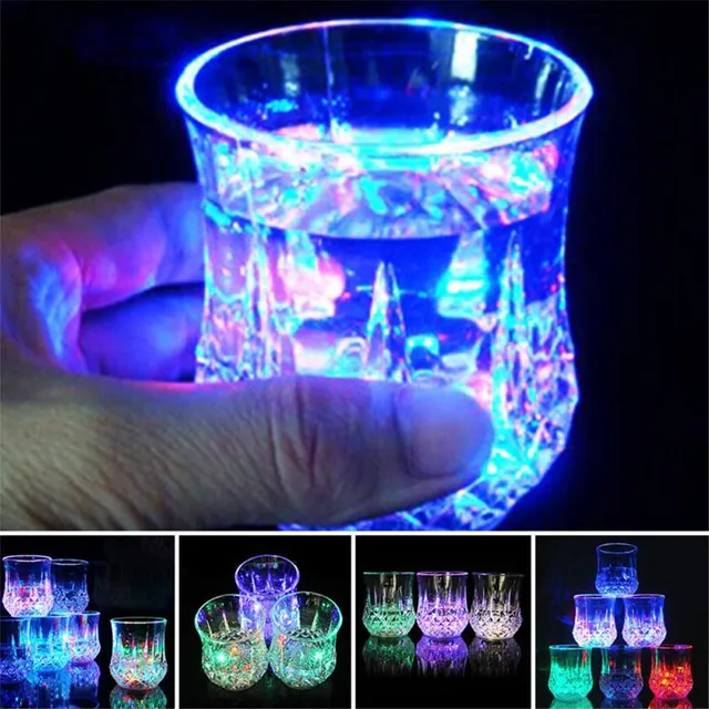 Creative Light Up LED Cups Automatic Flashing Drinking Cup Mugs Color