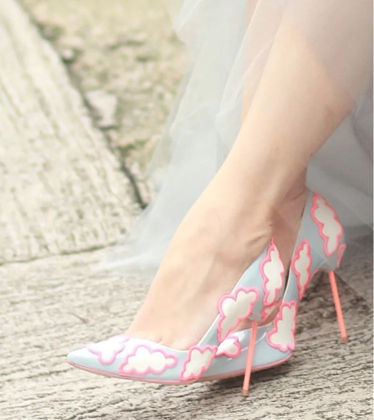 

Spring Fresh Style Light Blue Patent Leather Women Pointy Toe Pump White Clouds Patchwork Ladies Slip On High Heels Wedding Shoe