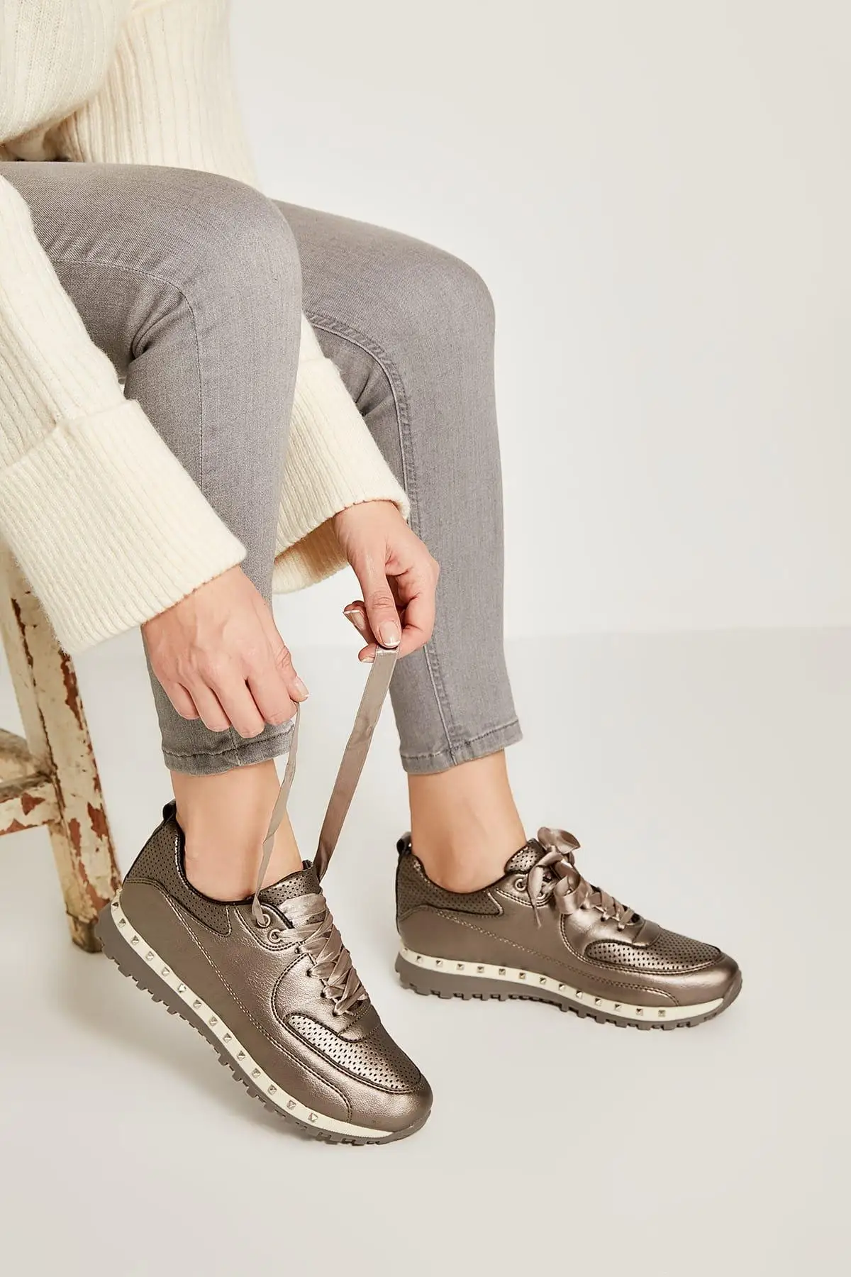

Trendyol Gray Women 'S Sneaker TAKSS19DG0009