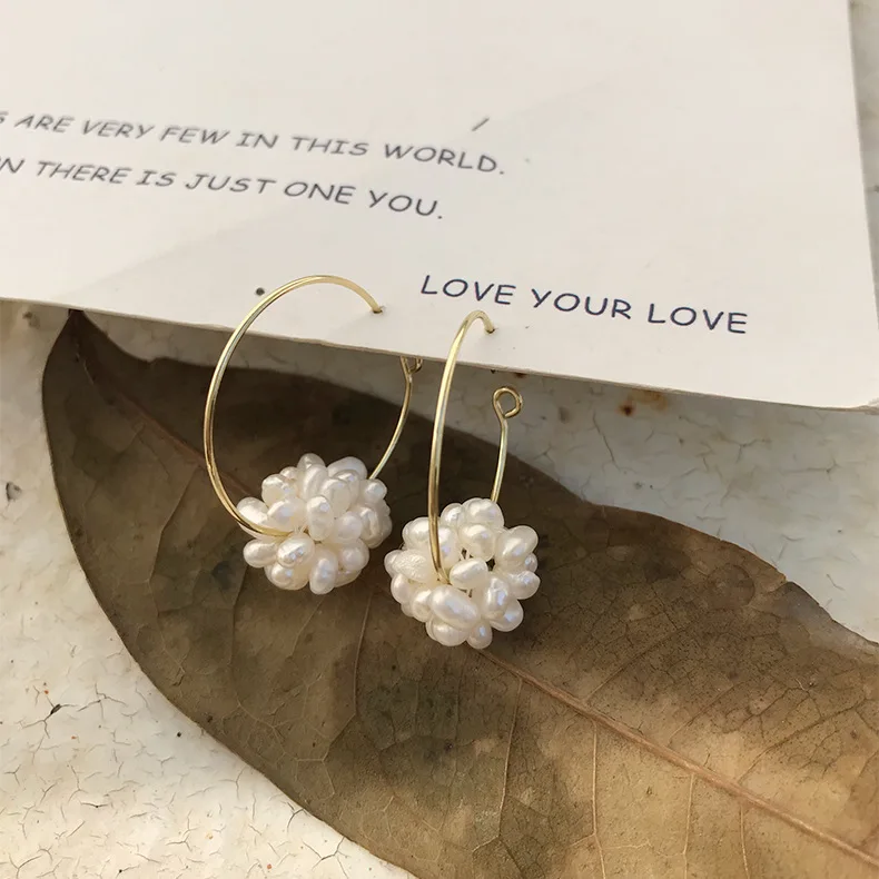 

2019 Fashion New Korean Pearl Earrings for Women Girls Party Wedding Temperament Flower Hoop Earring Jewelry Gifts