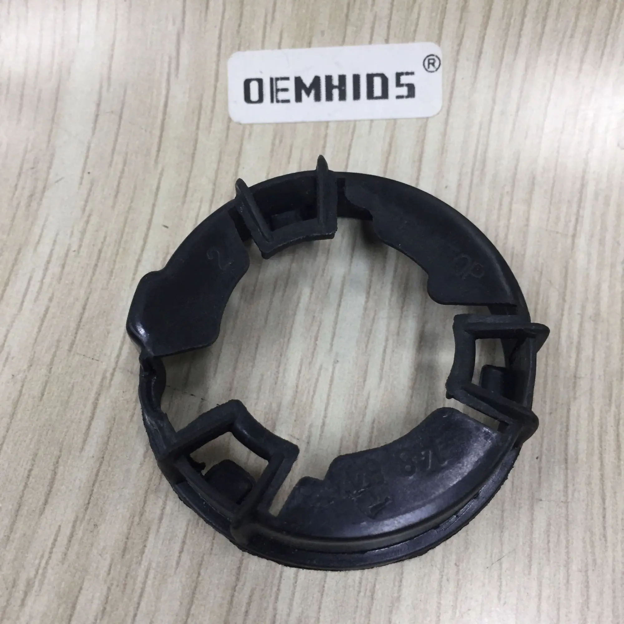 

Car A4 A6 A8 Headlight D2S D2R HELLA GEN1 lamp Lens base holder 148 847