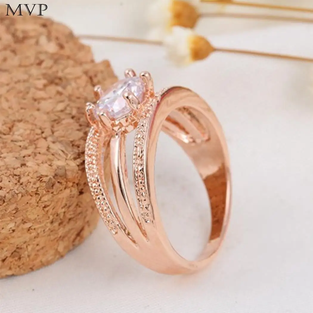 Women Fashion Personality Engagement Rhinestone Ring Wedding Jewelry Rose Gold Gift