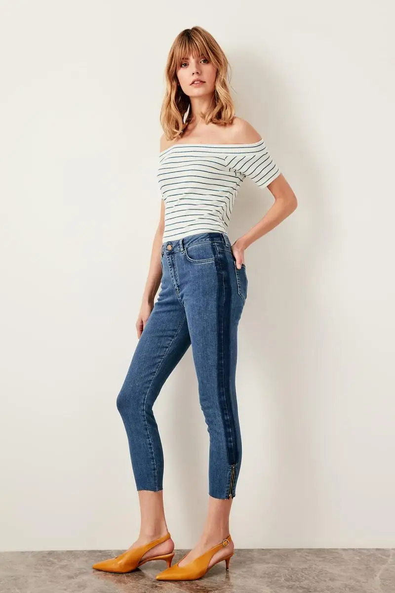 

Trendyol Blue Stripe High Waist Skinny Jeans TWOSS19LR0221