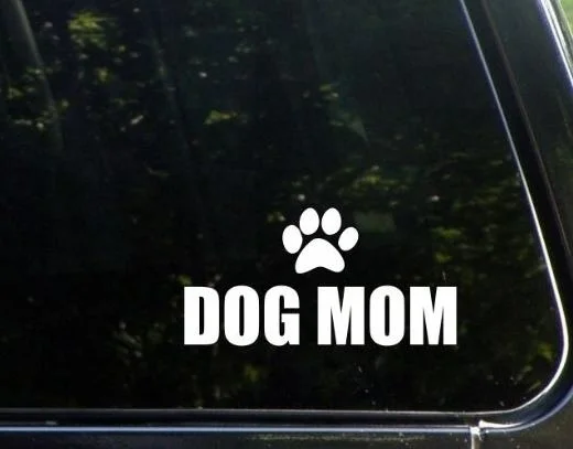 Dog Mom Die Cut Decal Bumper Sticker for Windows Laptops Etc. Funny 13x8cm | Игрушки и хобби
