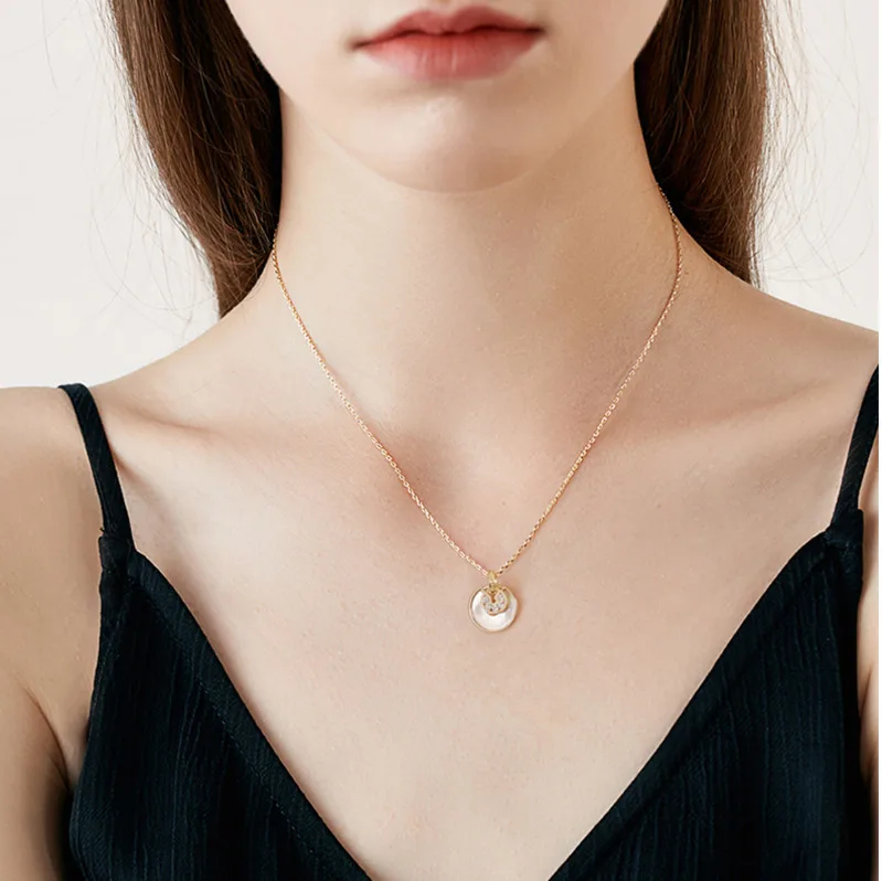 

WKOUD EAM Women Fashion Silver Jewelry 2019 New Hollow Out Round Shell Pendant Link Chain Chokers Necklaces Party Gift S#TA188