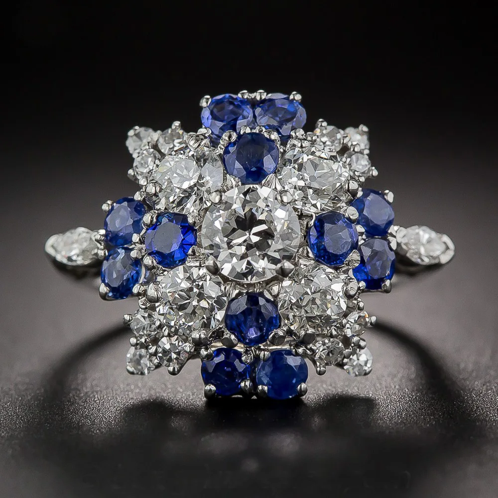 

Flower Shape Blue Zircon Ring Wedding Ring for Women Retro Fashion Women's Jewelry Full Drill Love Engagement Ring