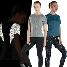 Женская Светоотражающая Ночная Беговая тонкая футболка быстросохнущая женский, с круглым вырезом Спортивная Йога с коротким рукавом дышащая верхняя одежда