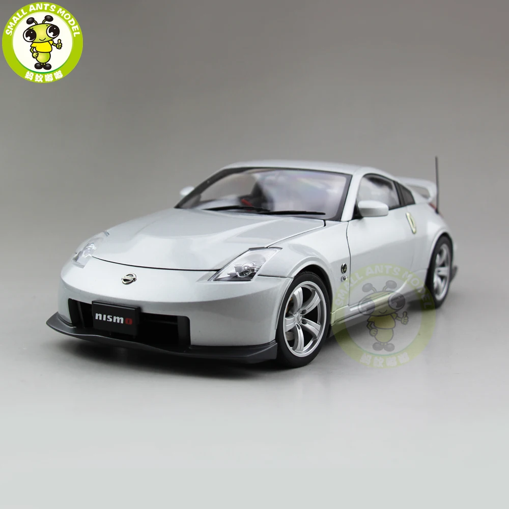

1/18 Autoart NISSAN Fairlady Z Version Nismo Type 380RS Diecast Model Car Toys For Kids Birthday Gift