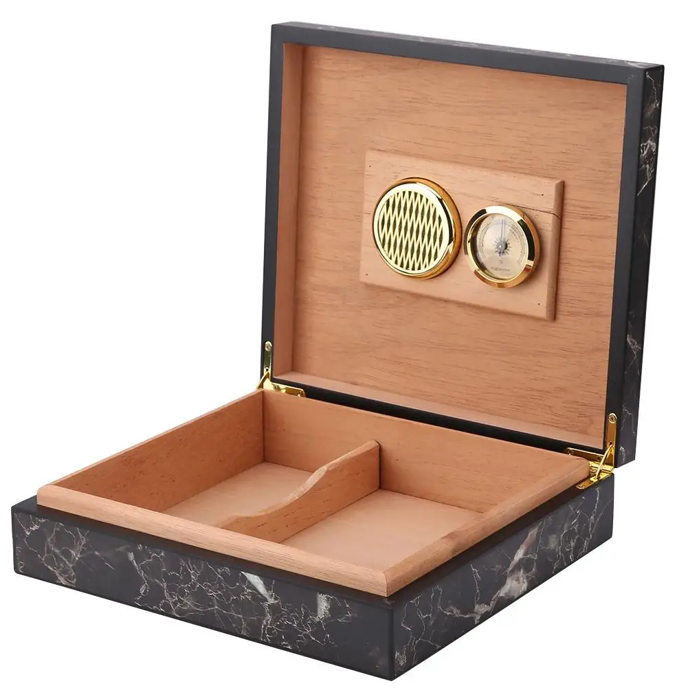 

Cedar wood travel humidor cigar case thermometer humidifier humidor portable cigar case for cigar lovers