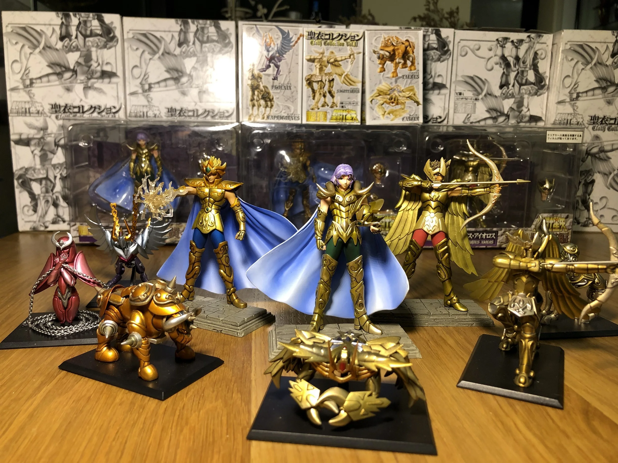 

New Die Casting Resin Holy Fighter Over Gold Saint Seiya Hand Made Saint Cloth Mythical Statue Cafe Japanese Version toys tamiya