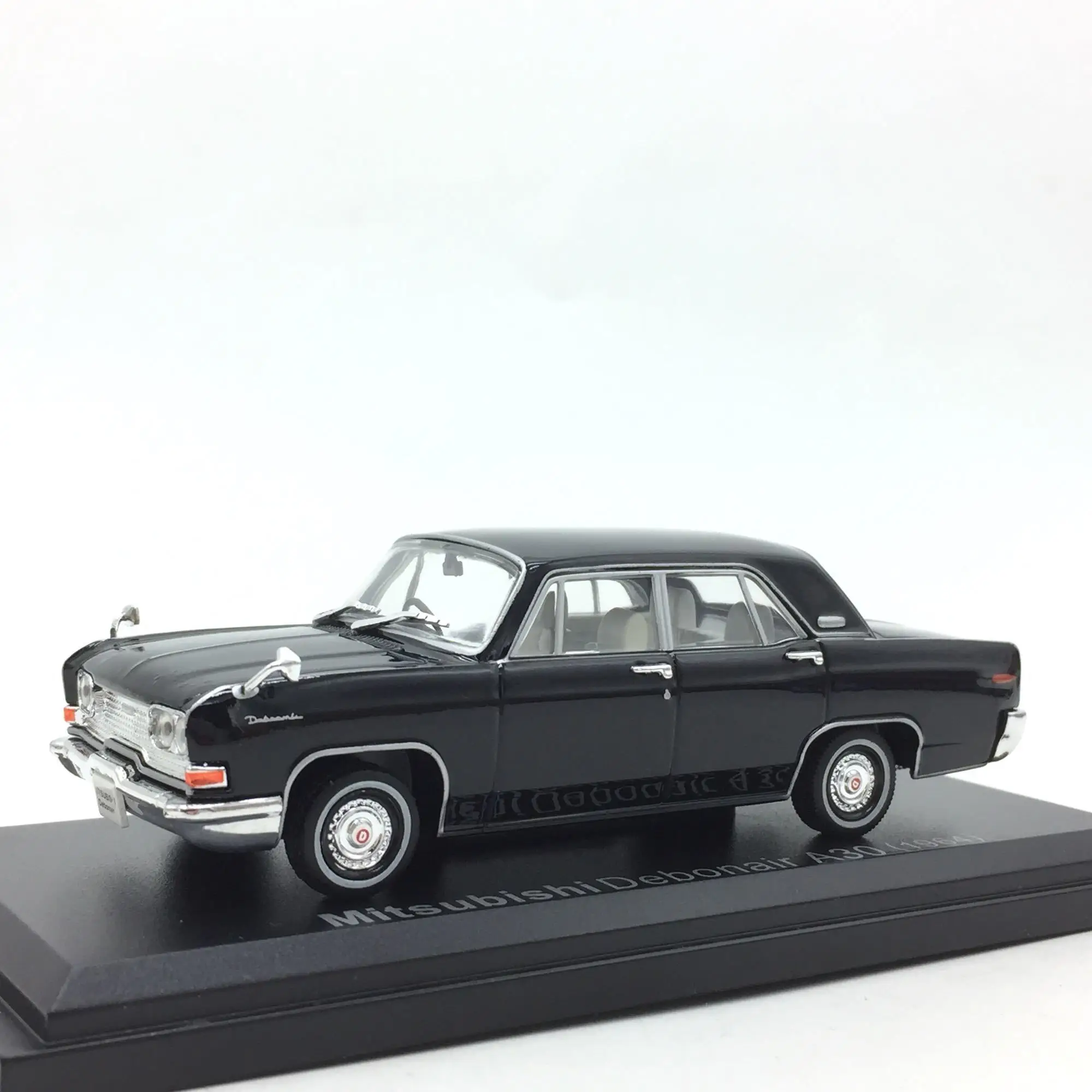 

Rare New Special Offer Die-cast Metal 1/43 Classic Car Desktop Decoration Collection Model Toys For Children