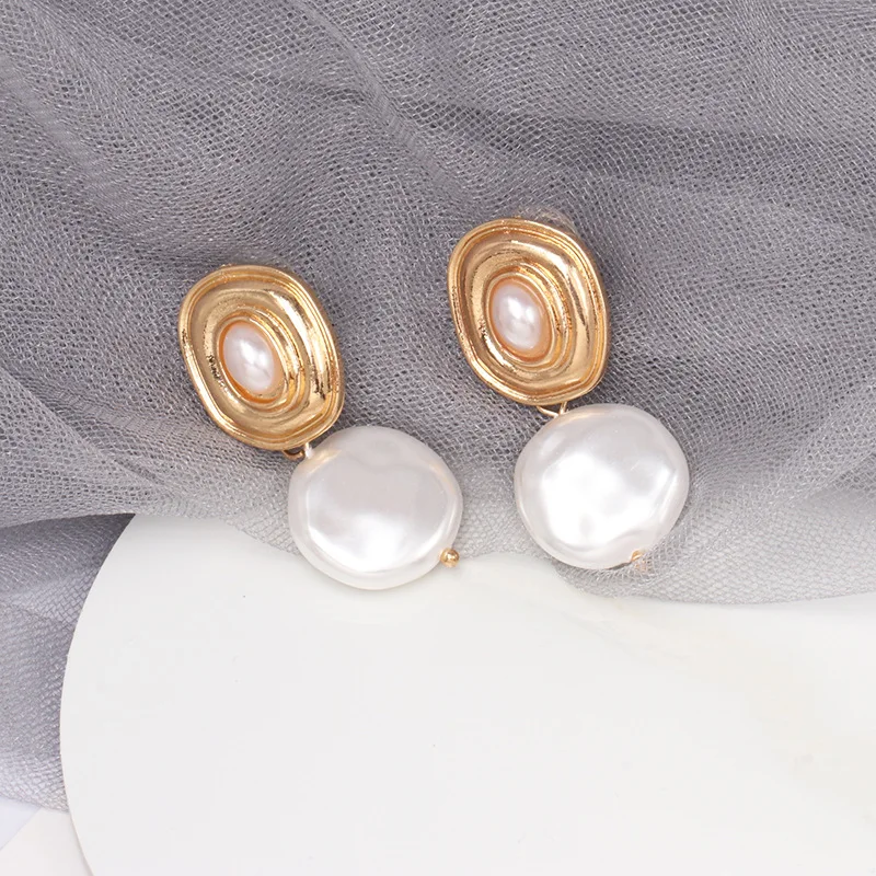 

2019 Vintage Women's Drop Earrings Geometric Metal Simulation Pearl Statement Dangle Earrings For Women Party Fashion Jewelry