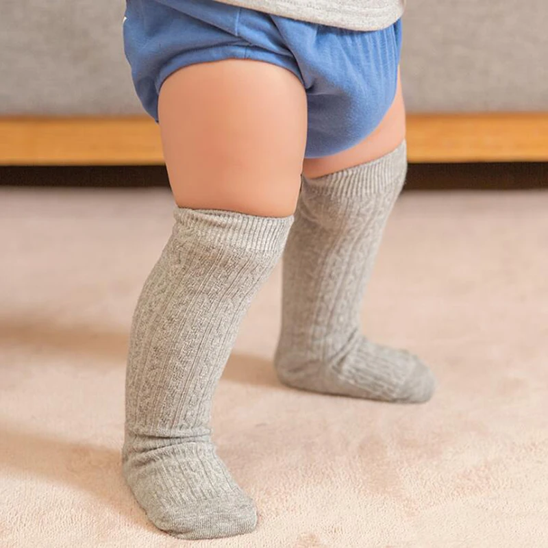 Коллекция года, детские длинные носки для новорожденных Хлопковые гольфы для маленьких девочек Теплые однотонные повседневные милые модные популярные новые От 0 до 3 лет