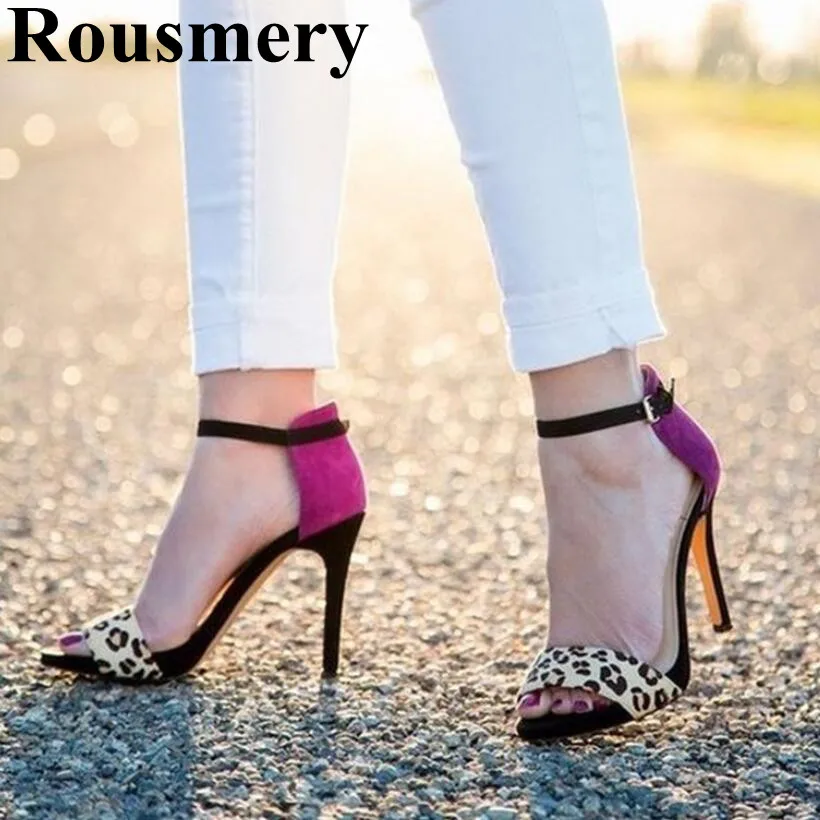 

2019 Newest Leopard Rose Red Mixed Color Sample Fahion T-Tied Summer Fashion Buckle Cover Heel Thin High Heel Women Sandals