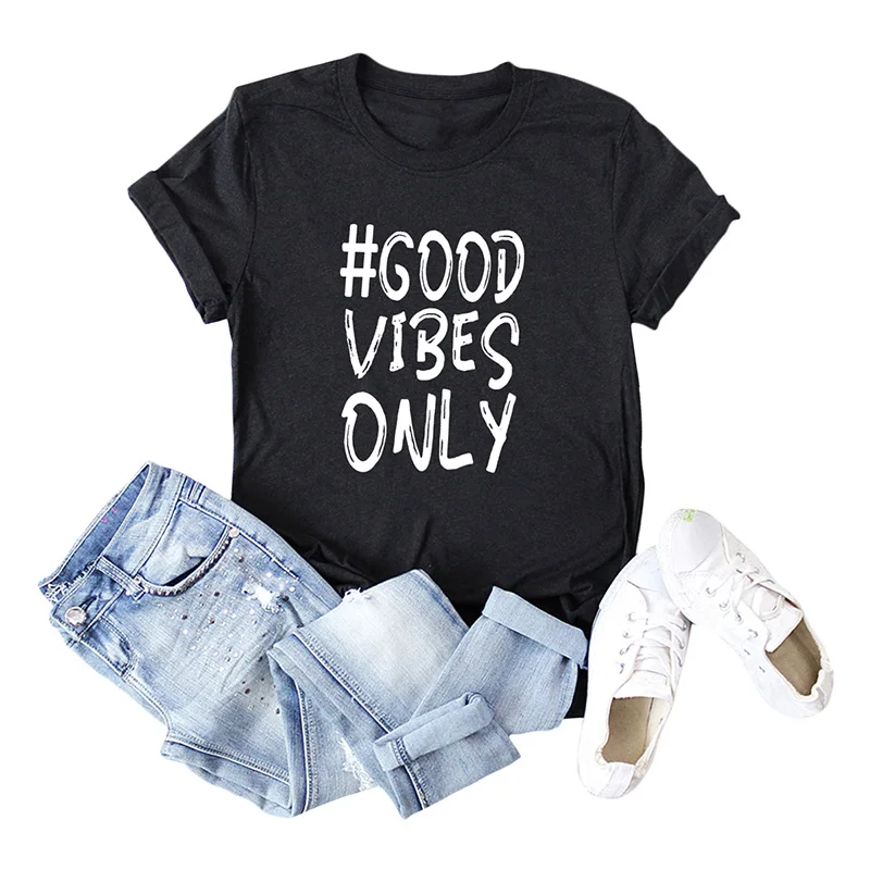Женская футболка с коротким рукавом и круглым вырезом надписью Good Vibes Only | одежда