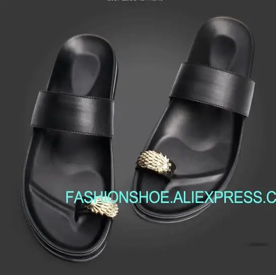 

Thong Flip flops for men Summer Flat heel Beach Sandals Leather Men's Rome Gladiators Men Slippers
