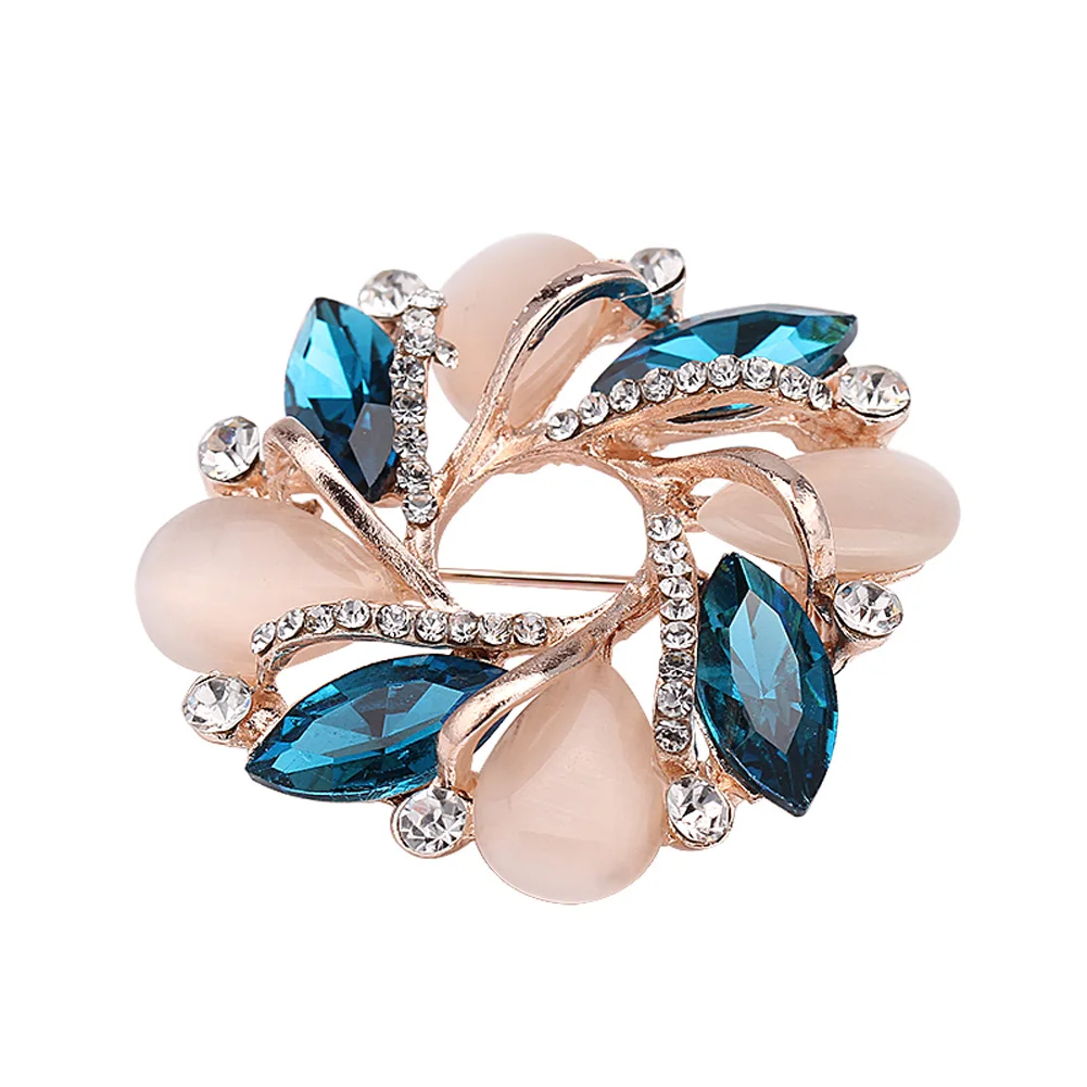 

Fashion Flower Female Brooch Jewelry Women Crystal Bauhinia Flower Shape Brooch For Women Dress Decorative Brooch Pin for Scraf