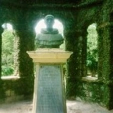 Памятная статуя в доме кедра Jardim Botanico Zona Сул Рио де Жанейро Бразилия плакат