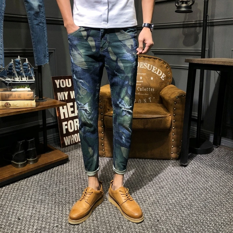 

2019 Spring New Korean Version Of The Campus Wind Couple Loose Contrast Color Casual Trend Small Feet Camouflage Jeans Party