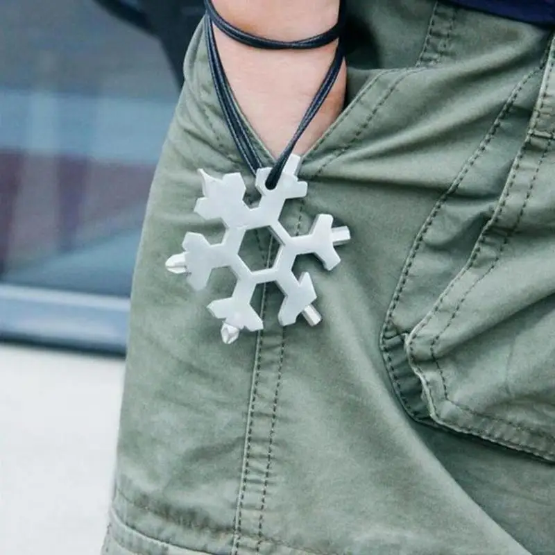 

Mini 18 in 1 Multi Snowflake Tool Card Bicycle Repair Bottle Opener with Keychain Portable Outdoor bottle opener Products Tools