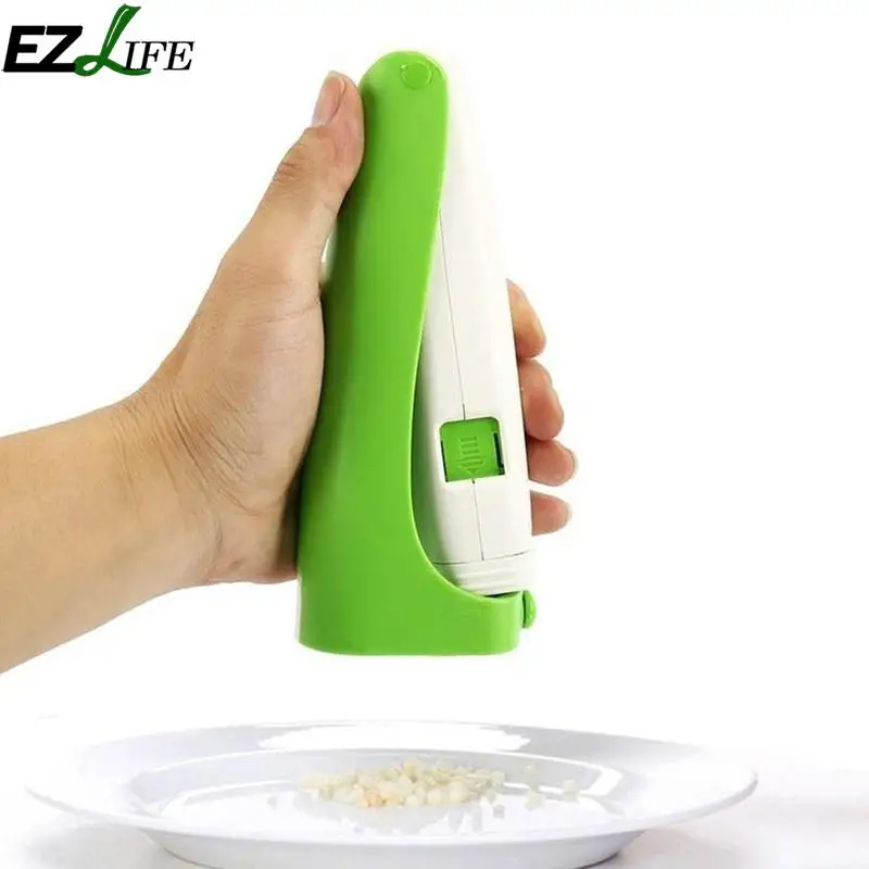 

EZLIFE Garlic Magic Garlic Cube Squeeze Garlic Cuber Press Chopper Slicer Dishwasher Safe Garlic Grip Kitchen Tool
