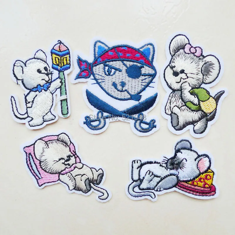 

1Pcs High Quality Cute Cat Mouse Cartoon Iron On Patches Badges Embroidery Sewing for Clothing Jeans Apparel Applique Accessorie