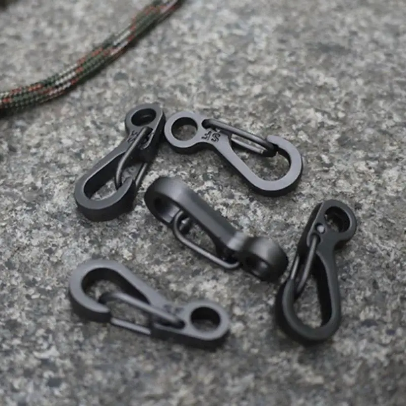 1 قطع البسيطة Carabiners الربيع على ظهره المشابك تسلق اكسسوارات EDC المفاتيح التخييم السنانير Paracord أدوات تكتيكية لحفظ الحياة أدوات