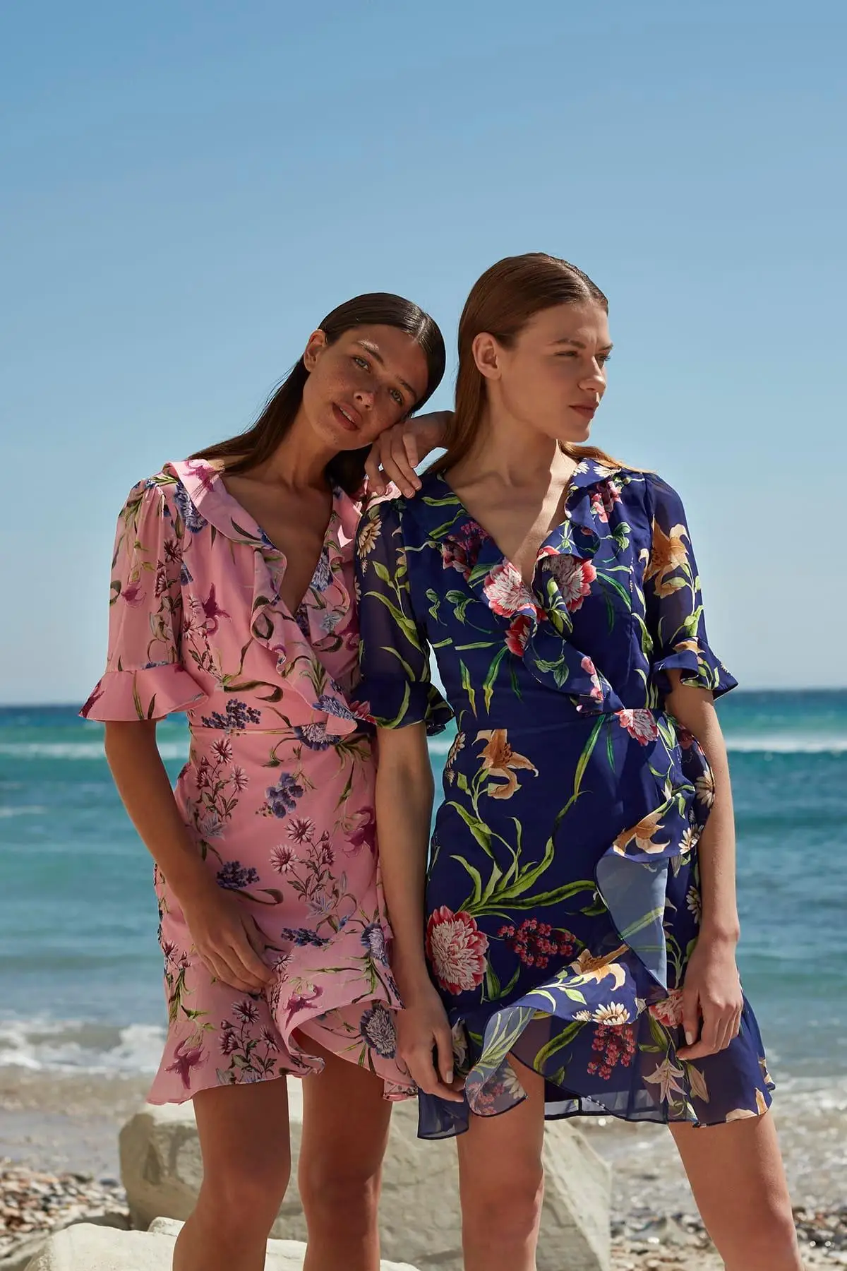 

Trendyol Pink Floral Print Dress TWOSS19WX0060