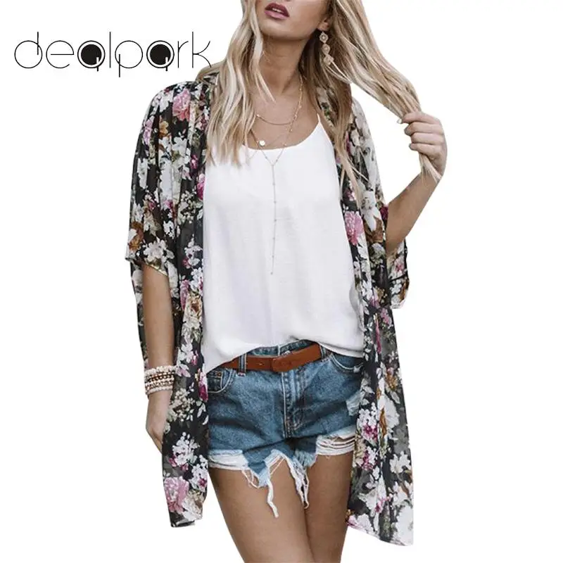 

2019 Summer Tunics Women Kimono Cardigan Floral Print Boho Half Sleeves Loose Long Bikini Cover Ups Beachwear female Kimono Top