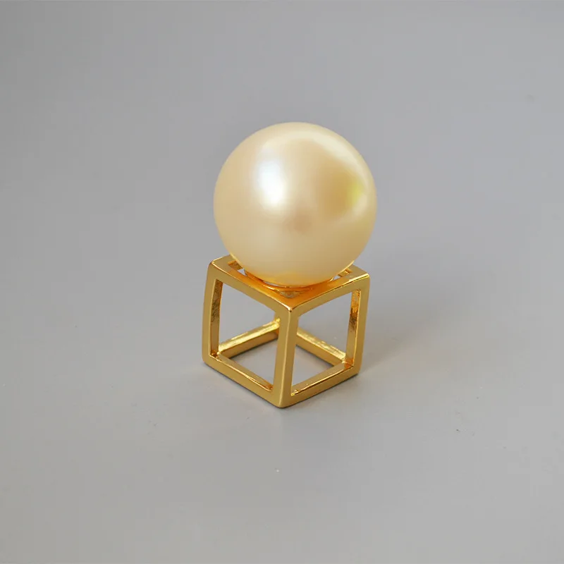 

European and American tidal personality design Super big pearl night Pearl show exaggerated ring index finger ring