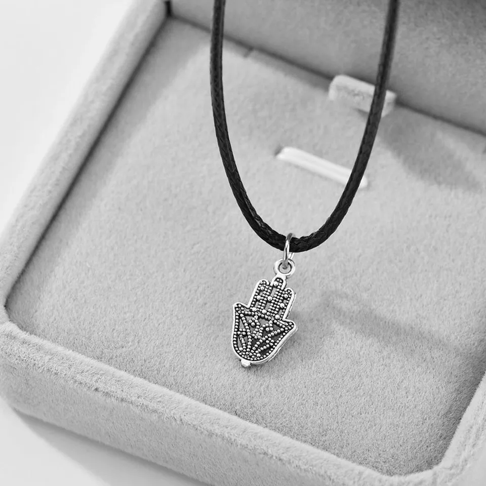 

Cool Black Unique Hand Rope Chain Women Necklace Favorable Club Decorate Necklace Popular For Women Necklace Jewelry