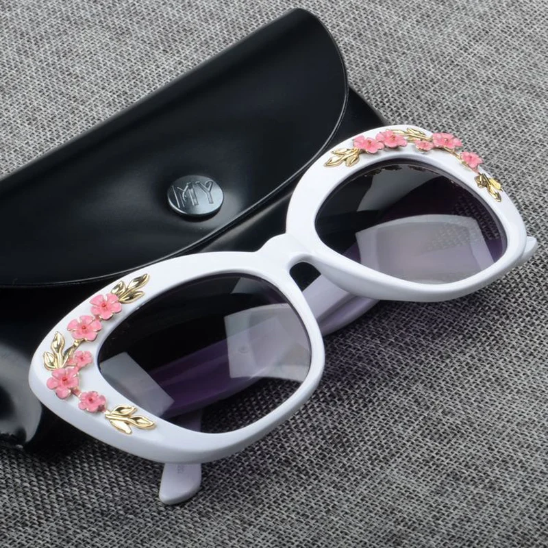 2019 Luxury Queen Cat Eye Sunglasses for Women Rose Flower Vintage Girls Oculos De Sol Oversize Brand Design Women Sun glasses