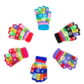 

2018 New Children Bi-layer Thickened Winter Gloves Cute Snow Print Colored Yarn Knit Gloves Girls Boys Mittens