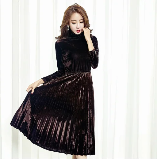 

New Velvet Dresses for Women 2019 Spring Autumn Vintage Turtleneck Long Sleeved Black Green Pleated Velour Party Dresses