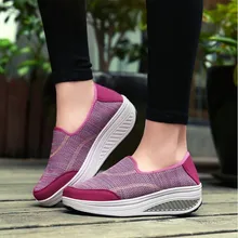 Женская обувь на плоской подошве из сетчатого материала; модная обувь на платформе в стиле пэчворк; женские кроссовки, увеличивающие рост 5 см; лоферы; нескользящая обувь