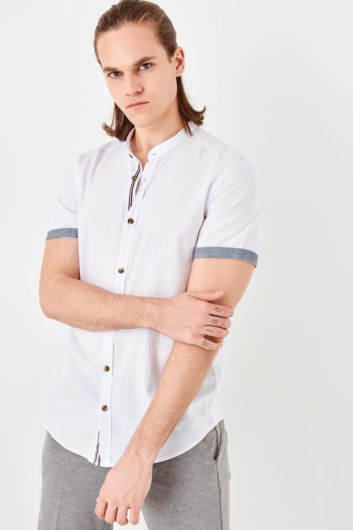 

Trendyol New White Men 'S Crew Neck Short Sleeve Slim Fit Basic Shirt TMNSS19RS0041