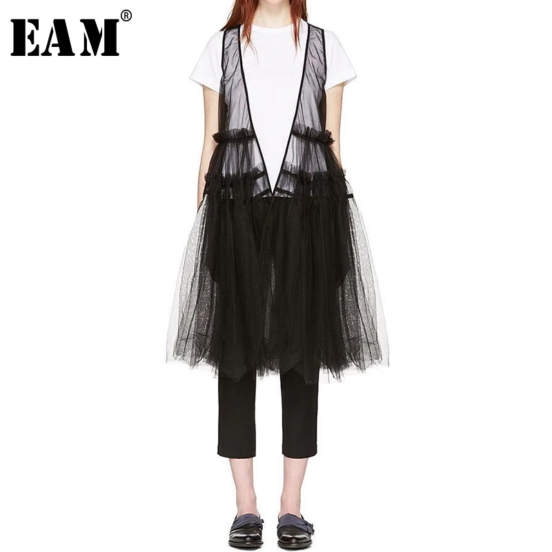 

[EAM] 2019 New Spring Summer V-collar Sleeveless Black Multi-layer Mesh Pleated Perspective Vest Women Fashion Tide JS680