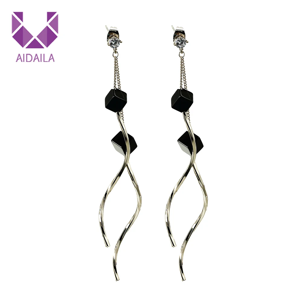 

Long Brown Metal Color Dangle Drop Earrings with Square Resin Chains Hanging Earrings for Office Ladies 2019 New Arival