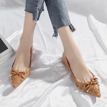 Г., Корейская Весенняя версия, новые женские остроносые туфли на плоской подошве с заклепками на невысоком каблуке, обувь для отдыха на плоской подошве, Всесезонная женская обувь