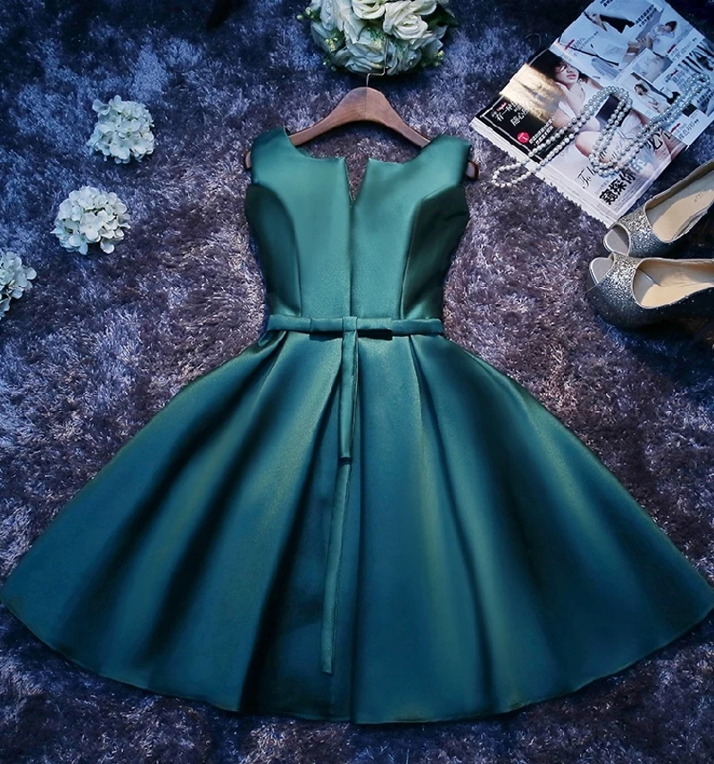 

Fashion Dark Green/Blue Party Dresses Short Cheap Lanxirui Dress Scalloped Satin Lace-Up Built-In Bra Sexy Evening Party Gowns