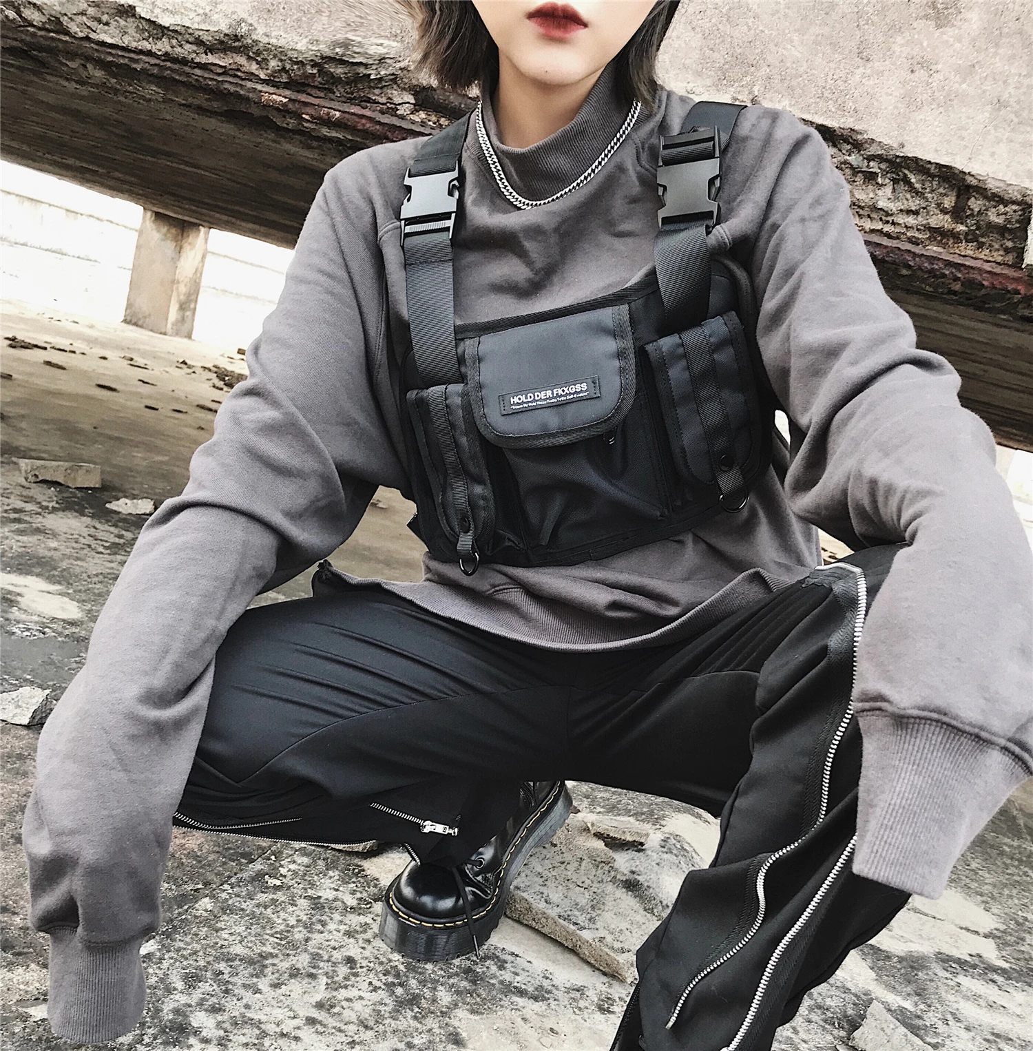 

streetwear Design Hiphop Vest Pocket Chest belt handsome black tight