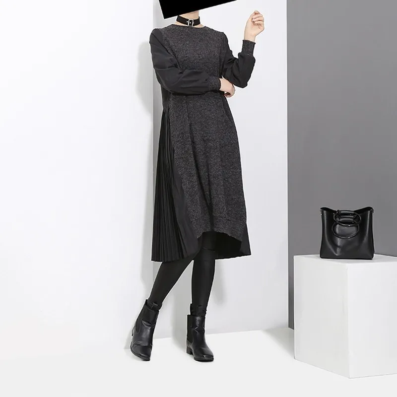 

LANMREM 2019 New Spring Round Neck Long Sleeve Black Back Pleated Split Joint Loose Irregular Dress Women Fashion Tide JD487
