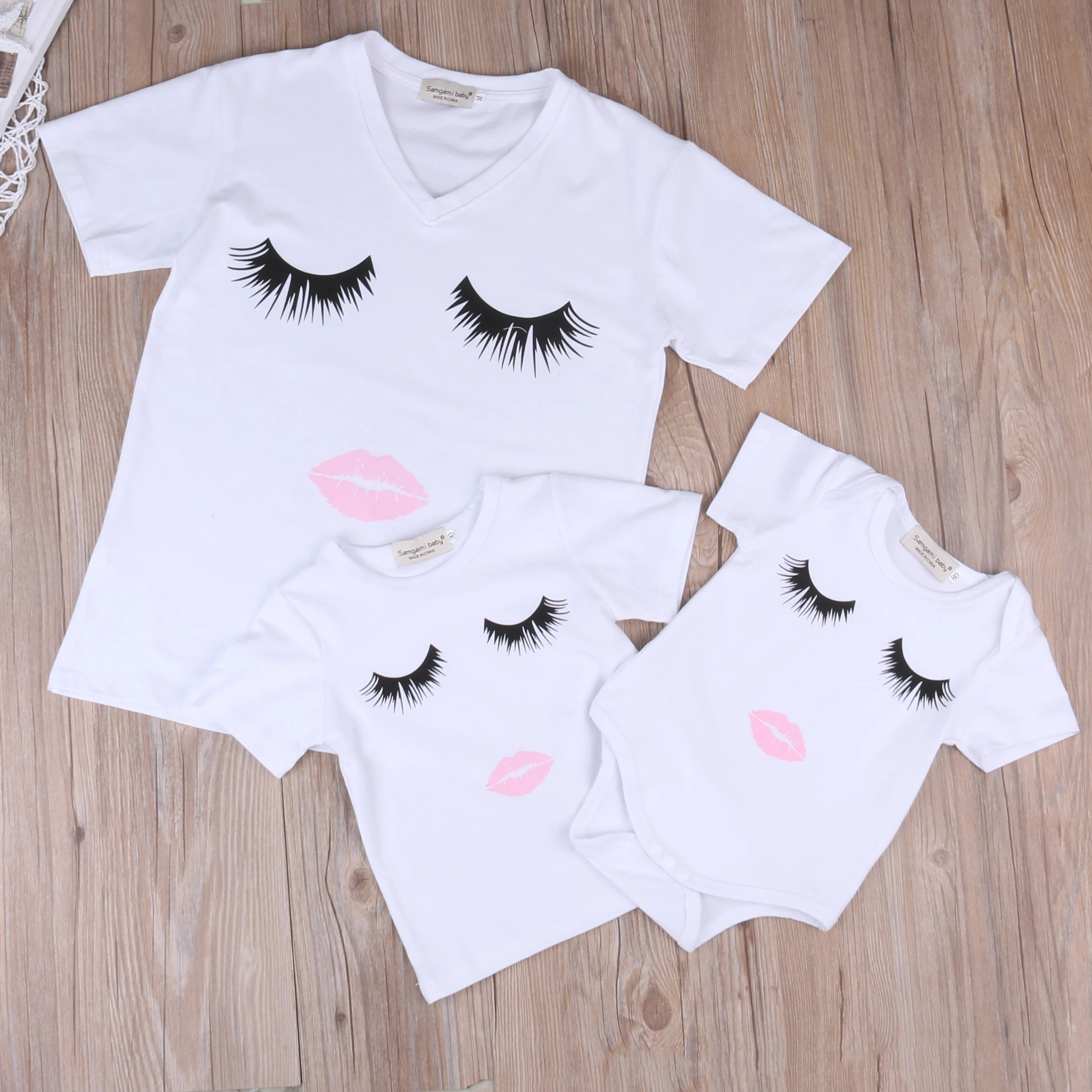 

Mother and Daughter Matching Clothes eyelash and Lip Pattern T-shirt Bodysuit Family Matchables