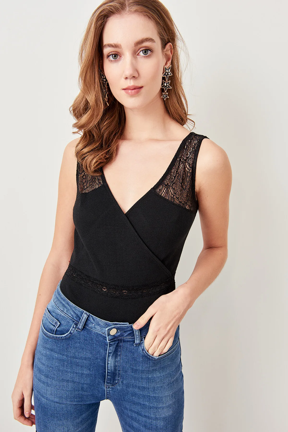 Trendyol черное кружевное трикотажное боди TCLSS19NN0027| |
