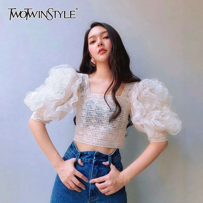 Женская блузка с вышивкой TWOTWINSTYLE винтажная короткая квадратным вырезом и