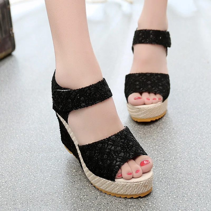 

Women Sandals 2019 New Summer Fashion Lace Hollow Wedges Shoes Woman Slides Peep Toe Hook & Loop Solid Lady Casual