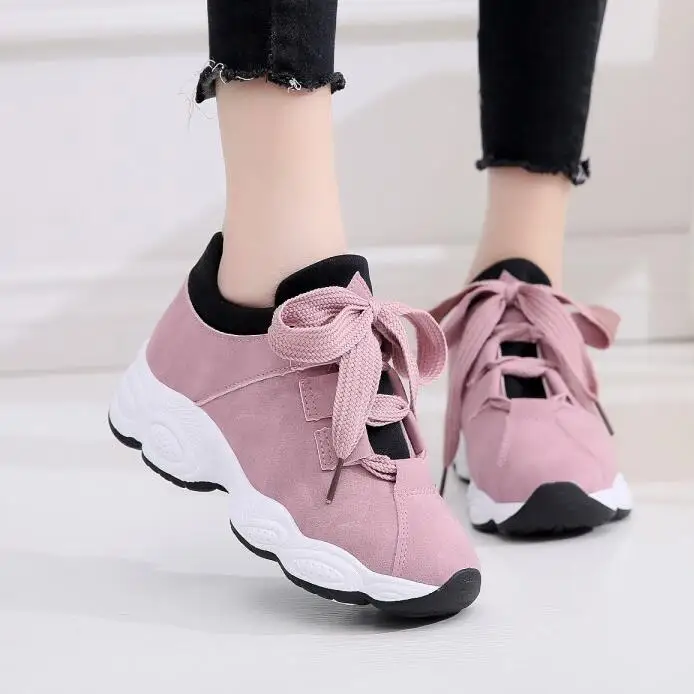 

2019 Hot Sales Breathable Comfortable Running Shoes For Women Lace-up Sport Shoes Woman Black White Sneakers Female Flat Shoes