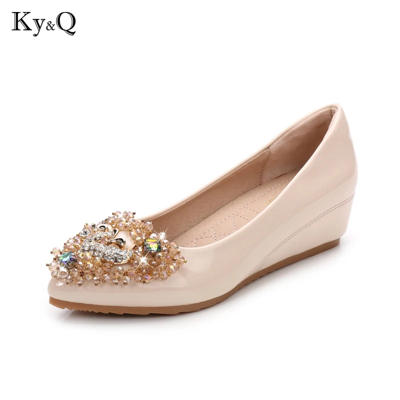 

2019 Casual Women Flats String Bead Crystal Shining Woman Slip On Ballet Flat Pointed Toe Comfortable Loafers Fold Up Shoes